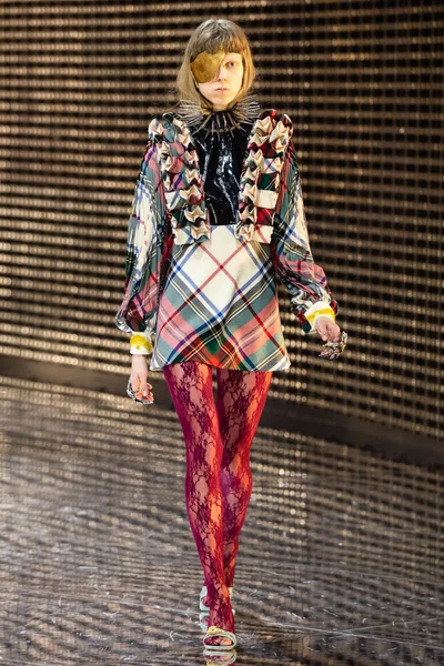 Look 23